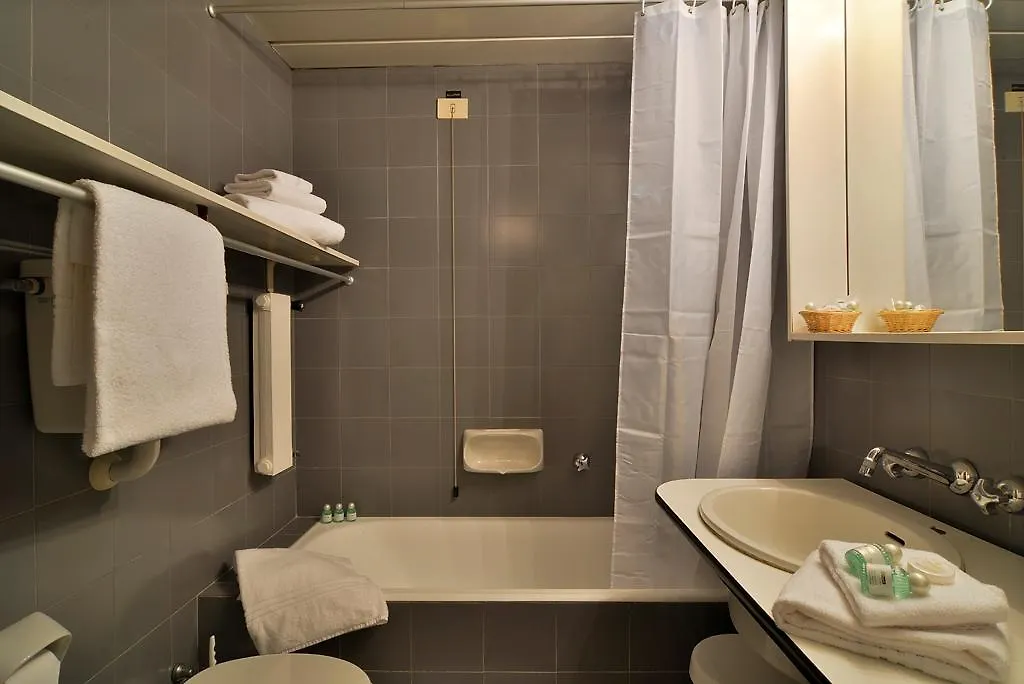 Residence Hotel Siloe Μιλάνο 4*,