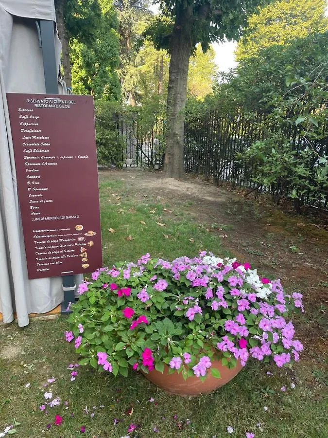 Residence Hotel Siloe Μιλάνο 4*,