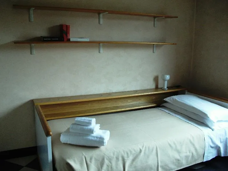 Residence Hotel Siloe Μιλάνο 4*,