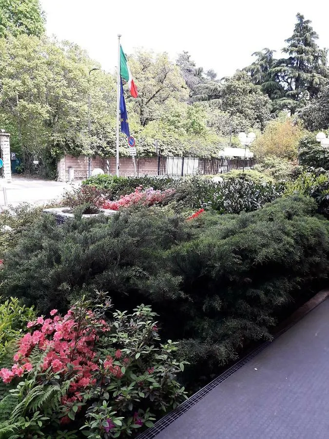 Residence Hotel Siloe Μιλάνο 4*,